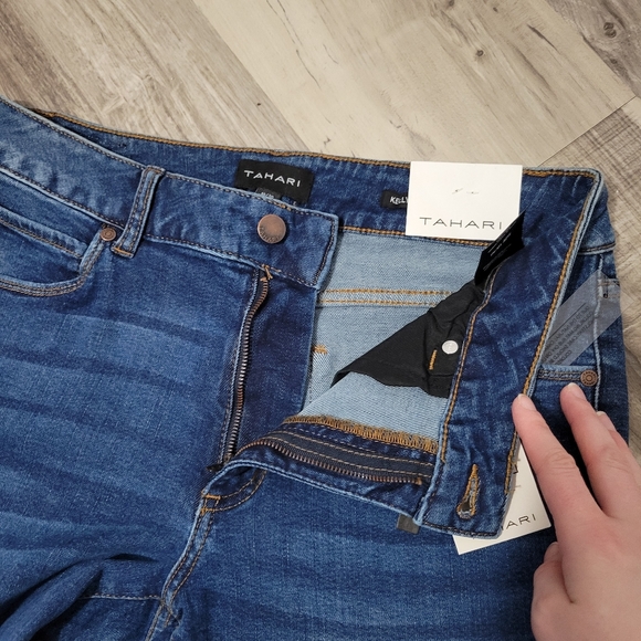 NWT Tahari Classic Skinny Kelly Jeans (size 10 / 30) - Picture 3 of 14